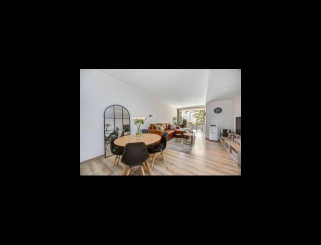 2 BEDROOM COMPLEX FOR SALE IN SANDTON CENTRAL